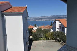 Novogradnja le 150 metrov od morja! šilo!