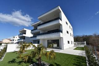 Dve stanovanji v novogradnji! Malinska!