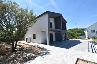Luksuzna vila s pogledom na morje, velikim vrtom in bazenom-Vrbnik!