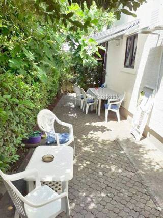 Apartma z vrtom - Malinska - blizu morja!