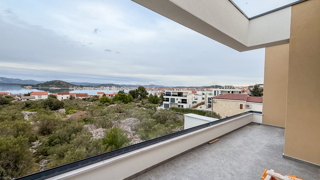 Najlepši penthouse na prodaji na otoku Murteru s 3 spavaće sobe.