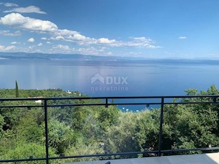 OPATIJA, MEDVEJA - hiša 340 m2 s pogledom na morje in okolico 800 m2