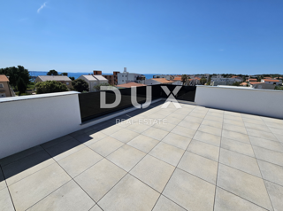ZADAR, VIR - Novogradnja! Sodoben penthouse le 130 metrov od plaže s fantastičnim pogledom na morje! 1-S4