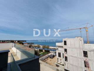 ZADAR, ZATON - Luksuzni penthouse z ogrevanim bazenom, čudovit pogled na morje, 30 metrov od plaže! S7