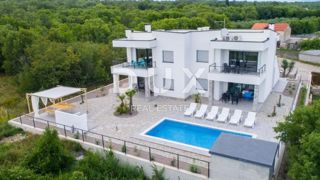 Žgaljići, Krk, 1m2