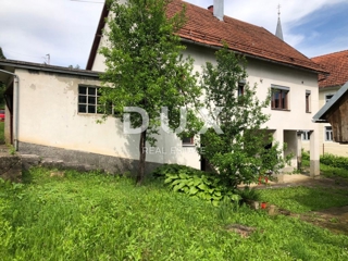 GORSKI KOTAR, LUKOVDOL - hiša z velikim vrtom