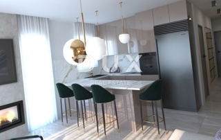 TROGIR, ČIOVO - penthouse v bližini plaže