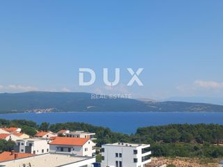 MESTO KRK, CENTER - Dvonadstropni penthouse z bazenom in panoramskim razgledom