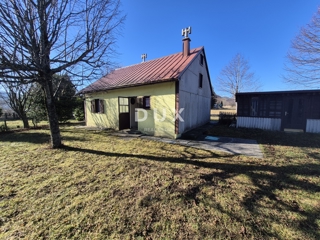 GORSKI KOTAR, FUŽINE, LIČ - veliko družinsko posestvo z dvema hišama in garažo, znižana cena, priložnost!
