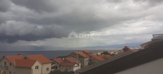 OTOK KRK, NJIVICE - lep apartma z veliko teraso