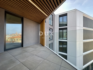 UMAG, CENTER - Stanovanje v luksuzni novogradnji, prva vrsta do morja