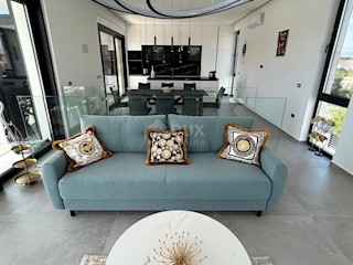 Mulo, Vrsi, 125m2