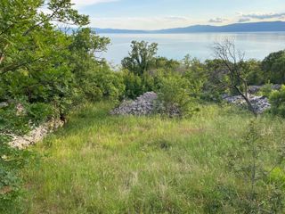 RIJEKA, KOSTRENA - zemljišče 1.211 m2 s pogledom na morje - le 160 metrov od morja! PRILOŽNOST!