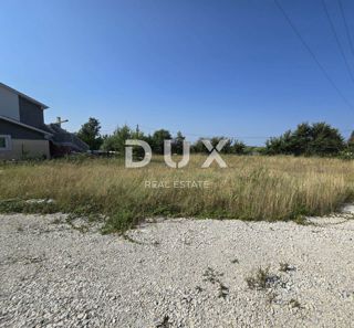 ISTRA, VODNJAN - Zazidljivo zemljišče ob cesti 659 m2