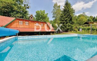 RAZKOŠJE V ZAGORJU - DVE HIŠI, BAZEN, JACUZZI, SAVNA, VINOTEKA - OAZA ZASEBNOSTI SAMO 35 MIN OD ZAGREBA!