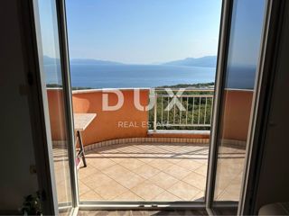 RIJEKA, KASTAV - Stanovanje z 2 spalnicama in dnevno sobo s panoramskim pogledom na morje + 2 parkirni mesti! PRILOŽNOST!