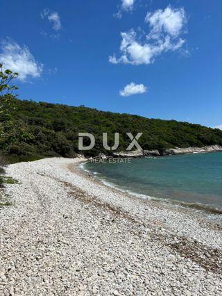 ISTRA, DUGA UVALA Kmetijsko zemljišče 300 metrov od plaže!