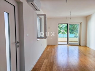 MALI LOŠINJ, CENTER - PRILOŽNOST - Stanovanje v pritličju z vrtom in parkiriščem