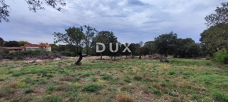 BIOGRAD NA MORU, TINJ - zazidljivo zemljišče