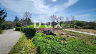 ISTRA, GRAČIŠĆE - Tri gradbene parcele v idiličnem delu Istre