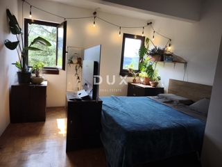 ISTRA, PAZIN - PRILOŽNOST! Prostorno trisobno stanovanje velikosti 78 m² na odlični lokaciji!