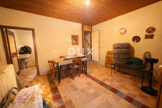 ISTRA, BALE - Hiša na odlični lokaciji