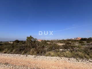 SUKOŠAN, DEBELJAK - Gradbeno zemljišče s pogledom na morje