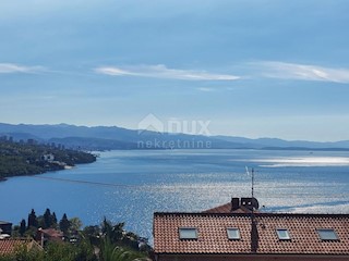 OPATIJA - apartma 3 spalnice + dnevna soba 230m2 s pogledom na morje in bazen + okolje 250m2