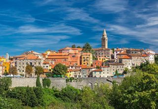 ISTRA, LABIN - Zazidljivo zemljišče v bližini mesta