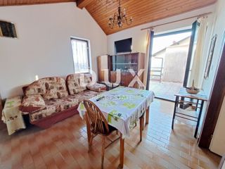 OPATIJA, LOVRAN, PRILOŽNOST ZA DOMICIL OB MORJU! – Apartma s teraso, razgledom in parkiriščem