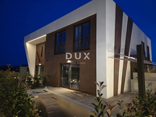 ZADAR, NIN - Edinstven apartma z zasebnim bazenom! A4