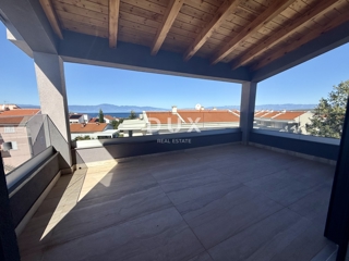OTOK KRK, MALINSKA - Apartma v luksuzni novogradnji s čudovitim pogledom na morje!!