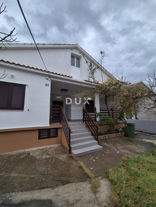 ZADAR, SELINE - PRILOŽNOST! Hiša v 1. vrsti do morja