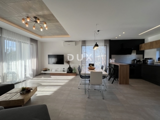 ISTRA, ŽMINJ – Moderna vila z bazenom