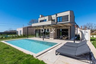 ISTRA, KRNICA - Moderna vila na mirni lokaciji v bližini plaž