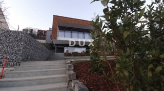 ZAGREB - Prestižna vila na odlični lokaciji!