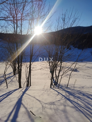 RIJEKA, PODHUM - zemljišče 6300 m2 Smučarski center Platak