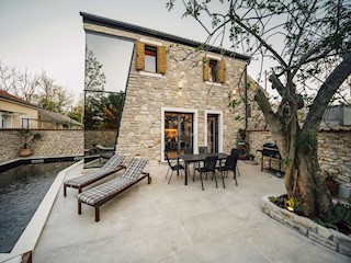 ZADAR, PRIVLAKA - Luksuzna kamnita vila z ogrevanim bazenom