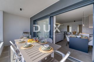 OTOK KRK, MESTO KRK - Dvoetažni apartma z vrtom in bazenom blizu morja