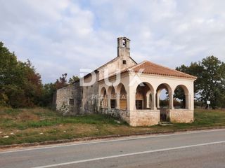 ISTRA, VODNJAN - Gradbeno zemljišče za gradnjo družinske hiše, počitniške hiše ali vile z bazenom