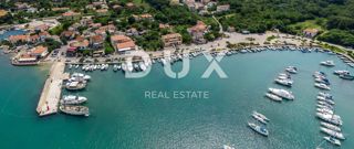 OTOK KRK, KLIMNO - Odlična naložba, gradbeno zemljišče 200 m od morja