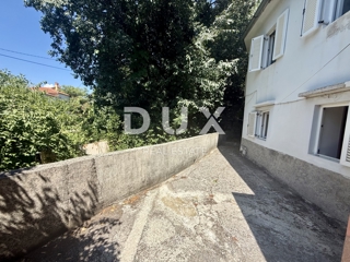 RIJEKA, KOZALA - Dvostanovanjsko stanovanje s teraso na čudoviti lokaciji!