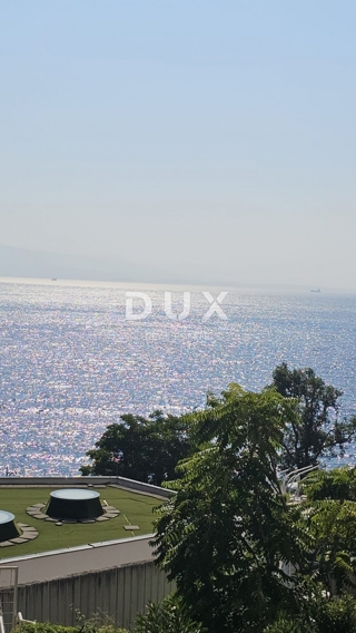OPATIJA - Prostorno stanovanje z razgledom v secesijski vili z veliko potenciala, 152 m2