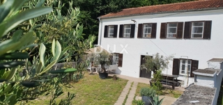 GRIŽANE - odlična samostojna hiša velikosti 120 m2