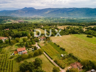 ISTRA, LABIN - Zemljišče z dvema gradbenima dovoljenjema