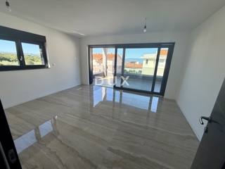 OTOK KRK, MALINSKA - Apartma v luksuzni novogradnji!