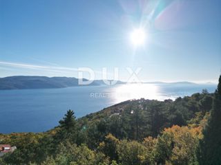 OPATIJA, BRSEČ, NAČINOVIĆI - gradbeno zemljišče 543m2 s projektom za vilo in panoramskim pogledom na morje 