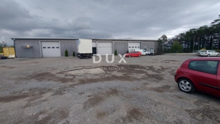 RIJEKA, ČAVLE - gospodarsko poslopje 380 m2, na stavbnem zemljišču velikosti 3763 m2