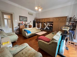 RIJEKA, BELVEDER - 6-sobno stanovanje z ložo in balkonom za investicijo na odlični lokaciji