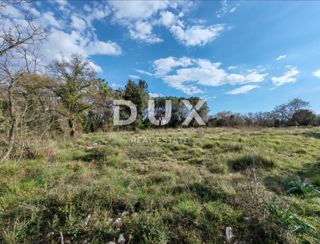 ZADAR, BRIŠEVO - Gradbeno zemljišče v mirnem naravnem okolju! 753 m2! 85 €/m2!